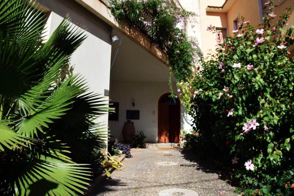 Artroom Garden Noto Extérieur photo